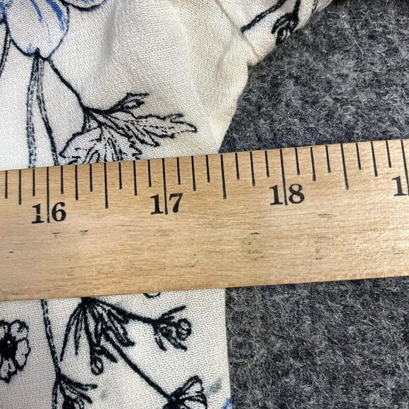 Maeve Top S  White Floral Crochet Hem Peasant Boho - Picture 7 of 9